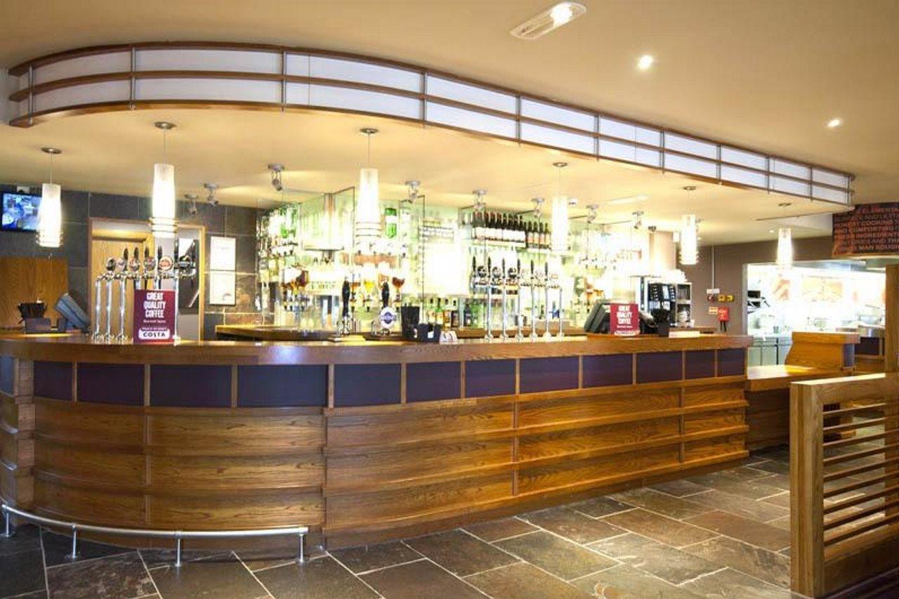 Premier Inn Glasgow Newton Mearns Exterior foto
