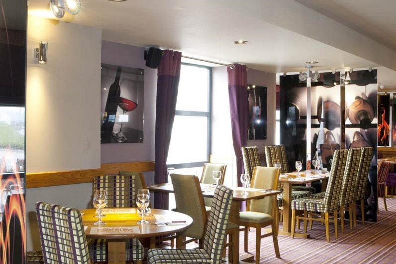 Premier Inn Glasgow Newton Mearns Exterior foto